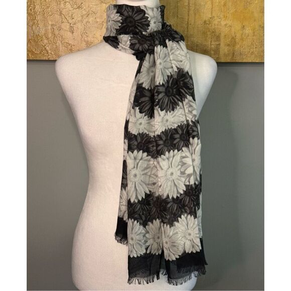 Black/White Floral Scarf/Wrap - Picture 1 of 12